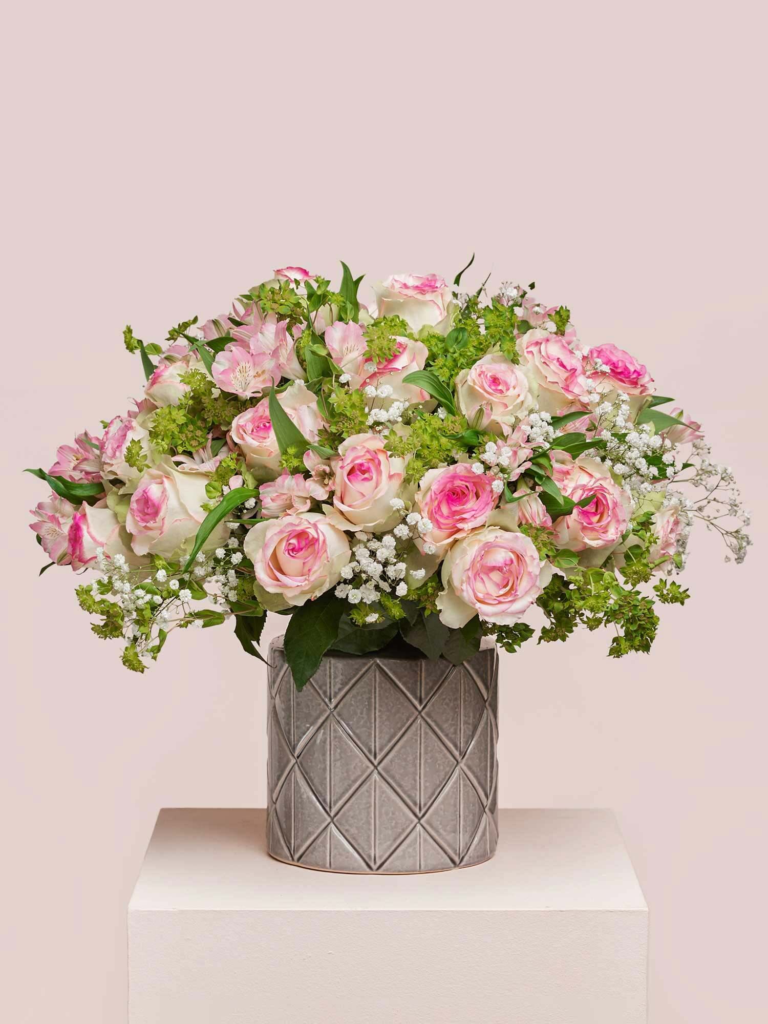 Blume, Blumen-Arrangement, Blumenstrauß, Rose, Florales Design