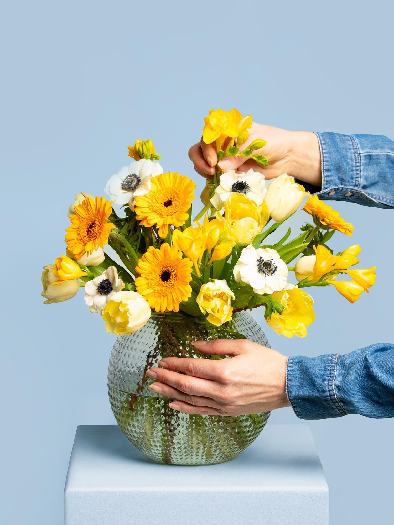 Gebundener Blumenstrauß Frühlingshaft | Inkl. Grußkarte | Geschenk - frische Blumen | Blumenversand von BLOOMY DAYS