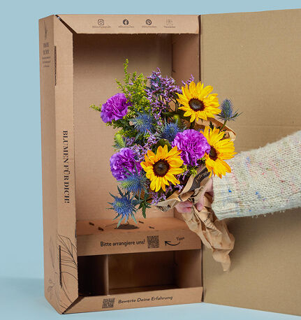 Blumenstrauß, Blumen, Sonnenblume, lila Blüten, Kartonbox