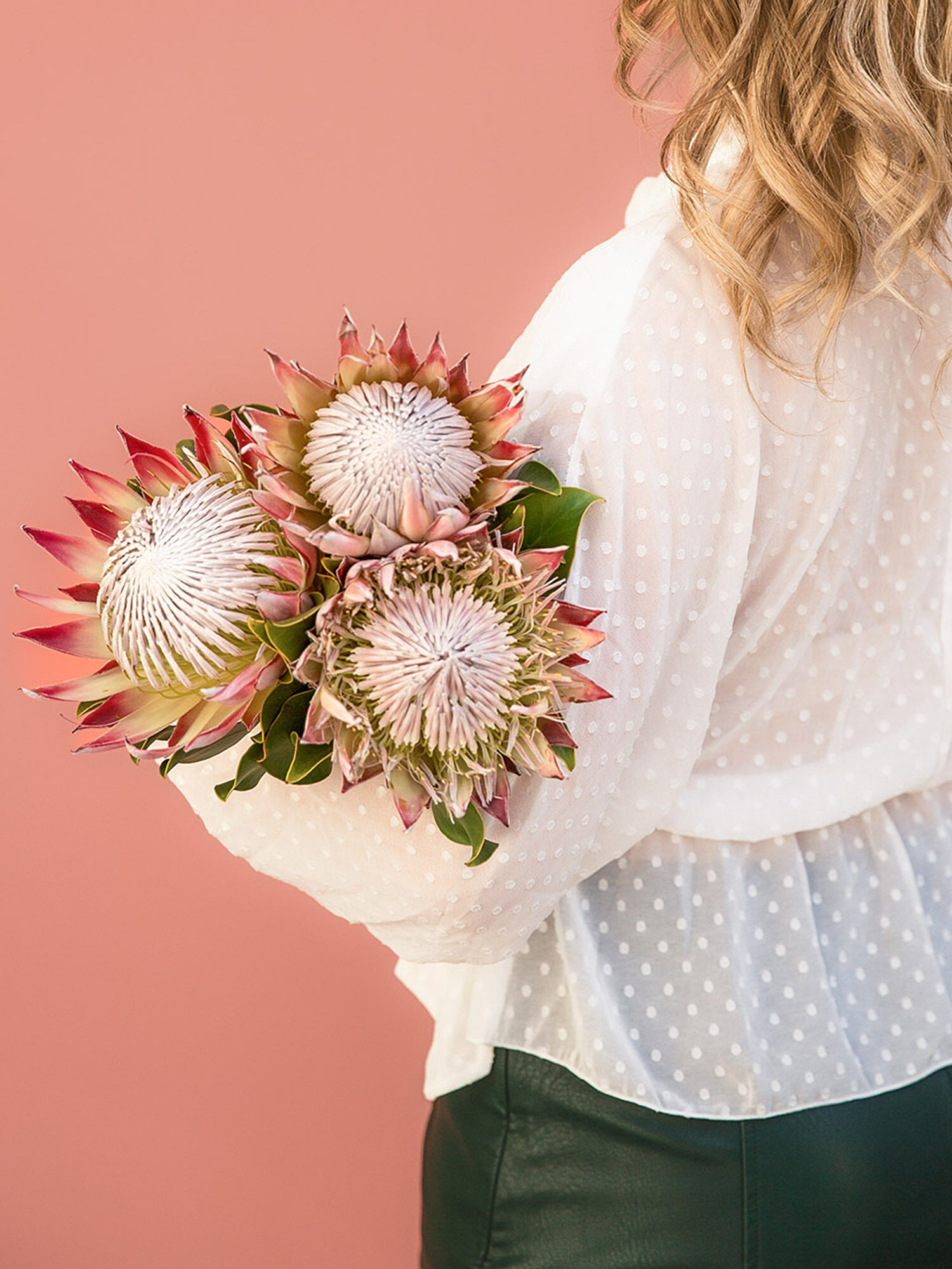Blume, Blumen-Arrangement, Blumenstrauß, Person, Frau