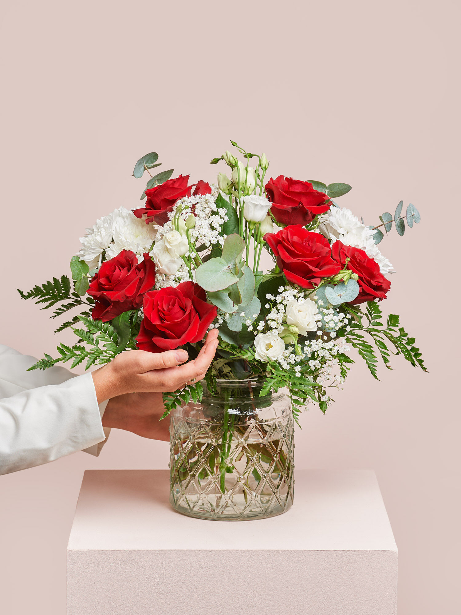 Blume, Blumen-Arrangement, Blumenstrauß, Rose, Krug