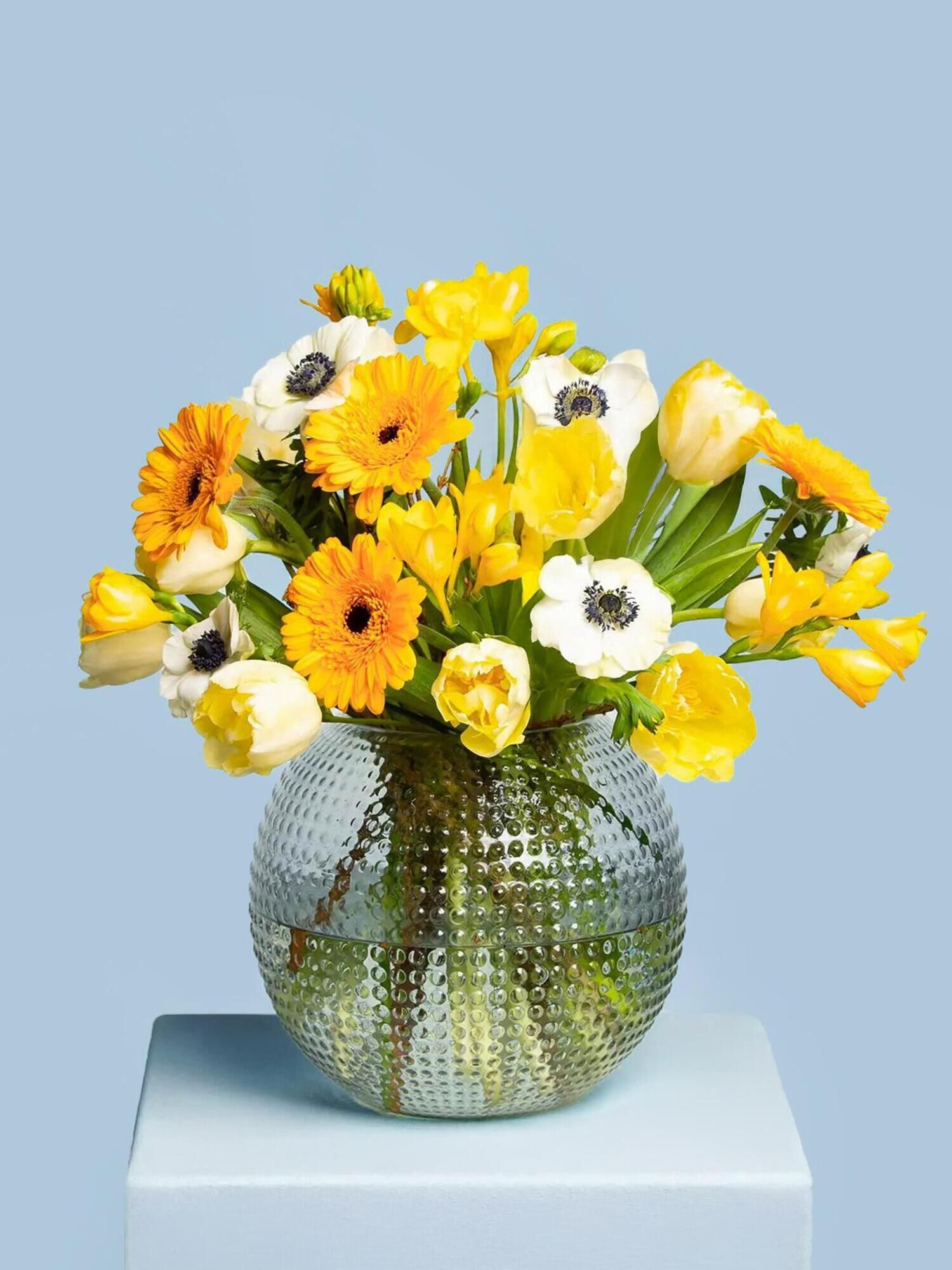 Blumenstrauß, gelbe Blumen, Glasvase, runde Vase, Wohnkultur