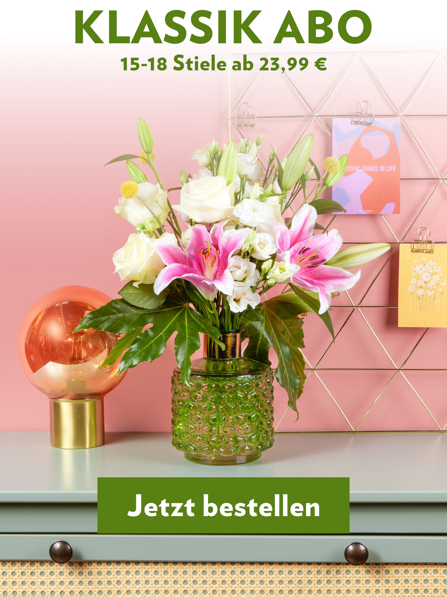 Blumen arrangement, rosa Hintergrund, grüne Vase, Lilien, Bouquet
