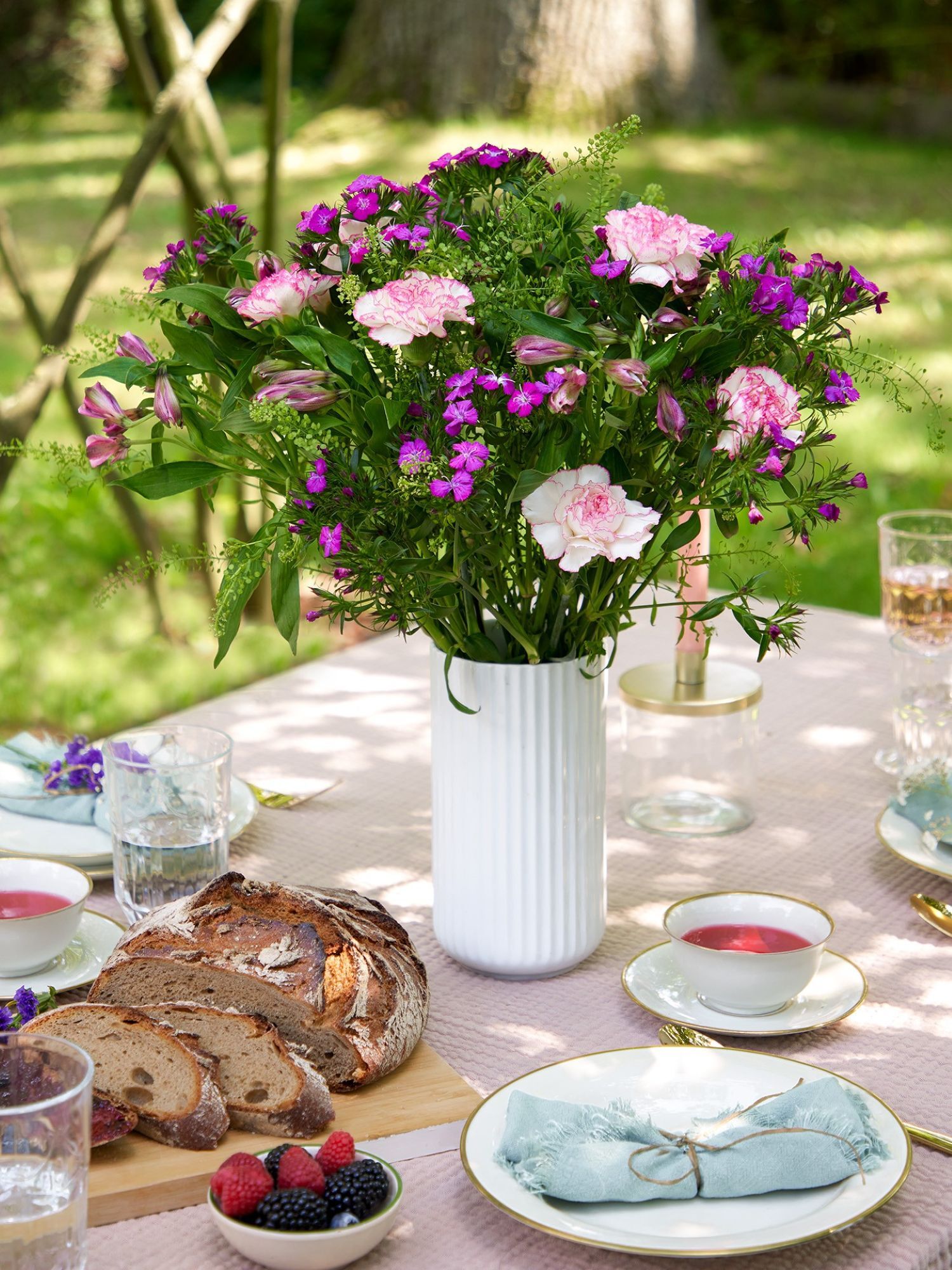 Blume, Blumen-Arrangement, Tabelle, Blumenstrauß, Tischplatte