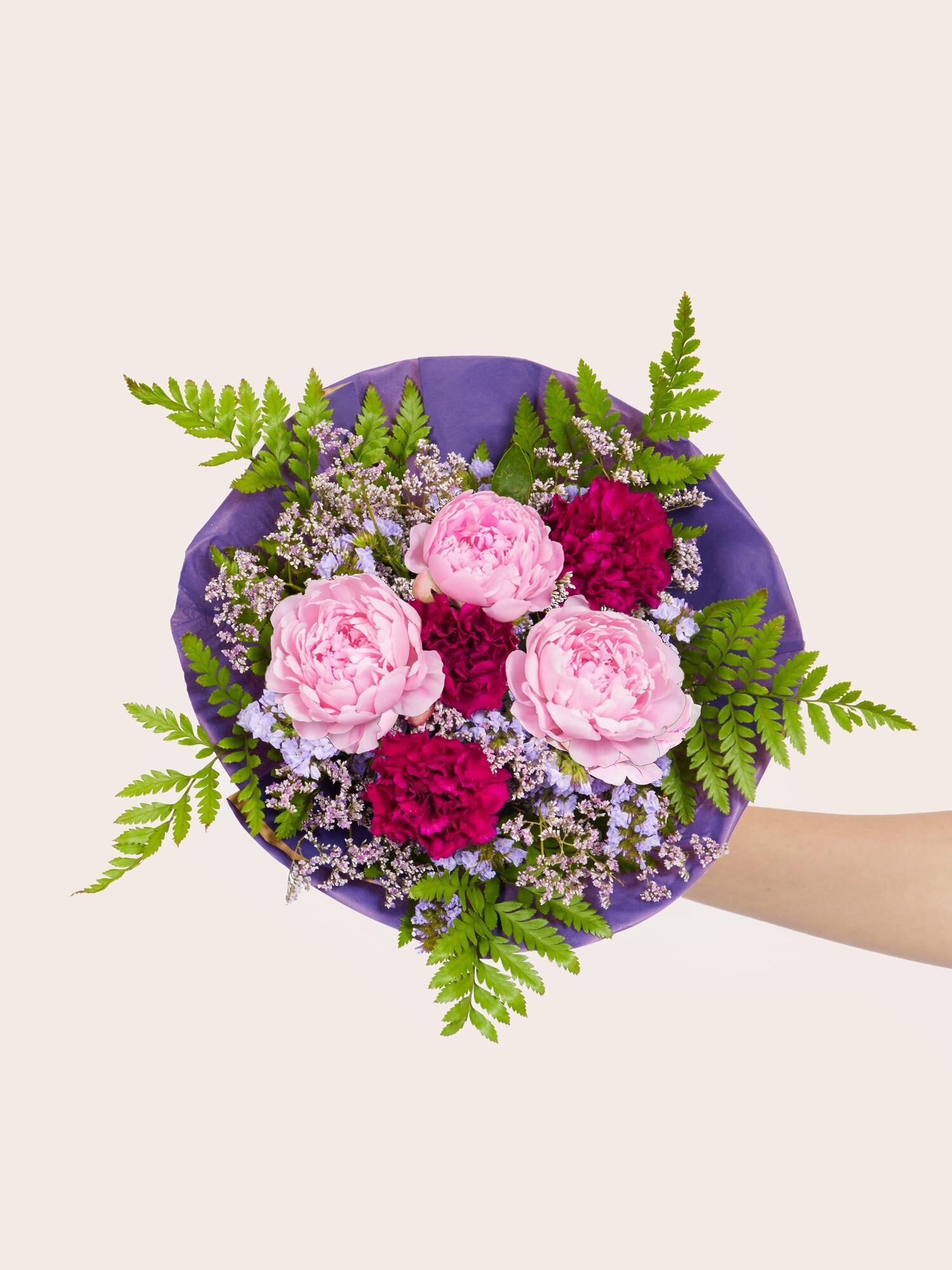 Blumenstrauß, Blumen, Pink Peonien, Lila Umhüllung, Grünzeug