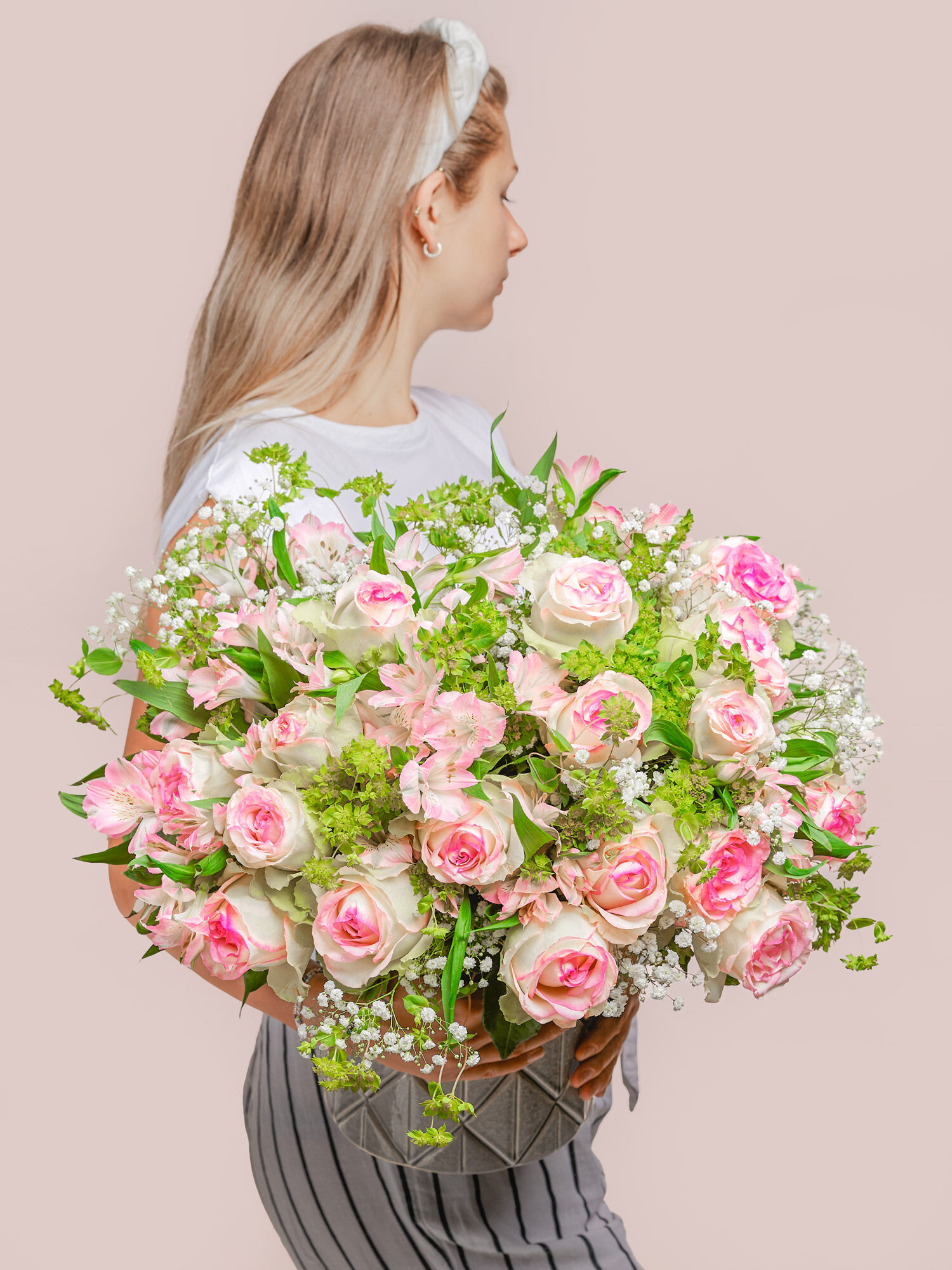 Blume, Blumen-Arrangement, Blumenstrauß, Person, Frau