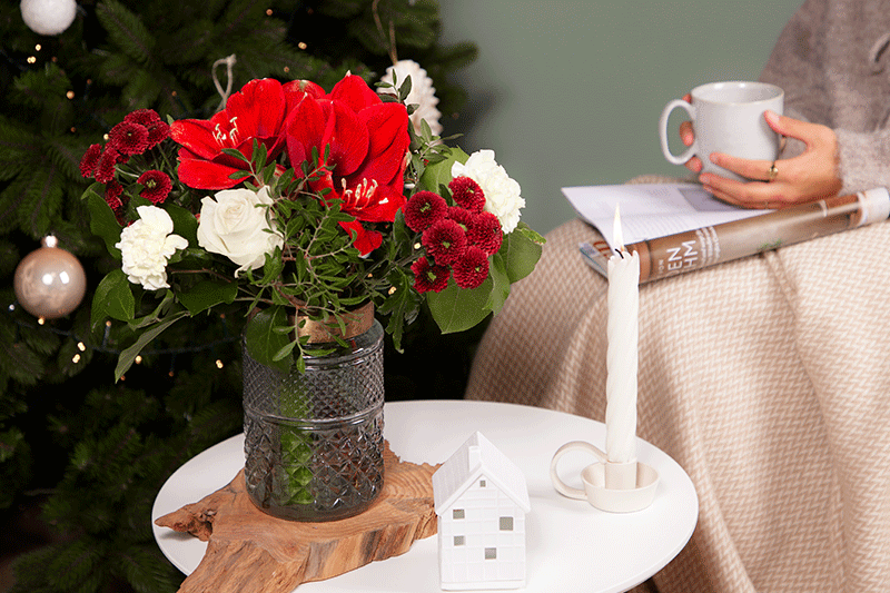 Blume, Blumen-Arrangement, Blumenstrauß, Rose, Tasse