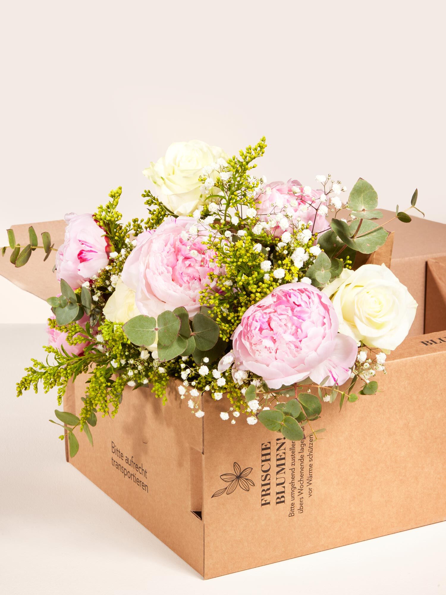 Sommerflair Blume, Blumen-Arrangement, Rose, Blumenstrauß, Florales Design