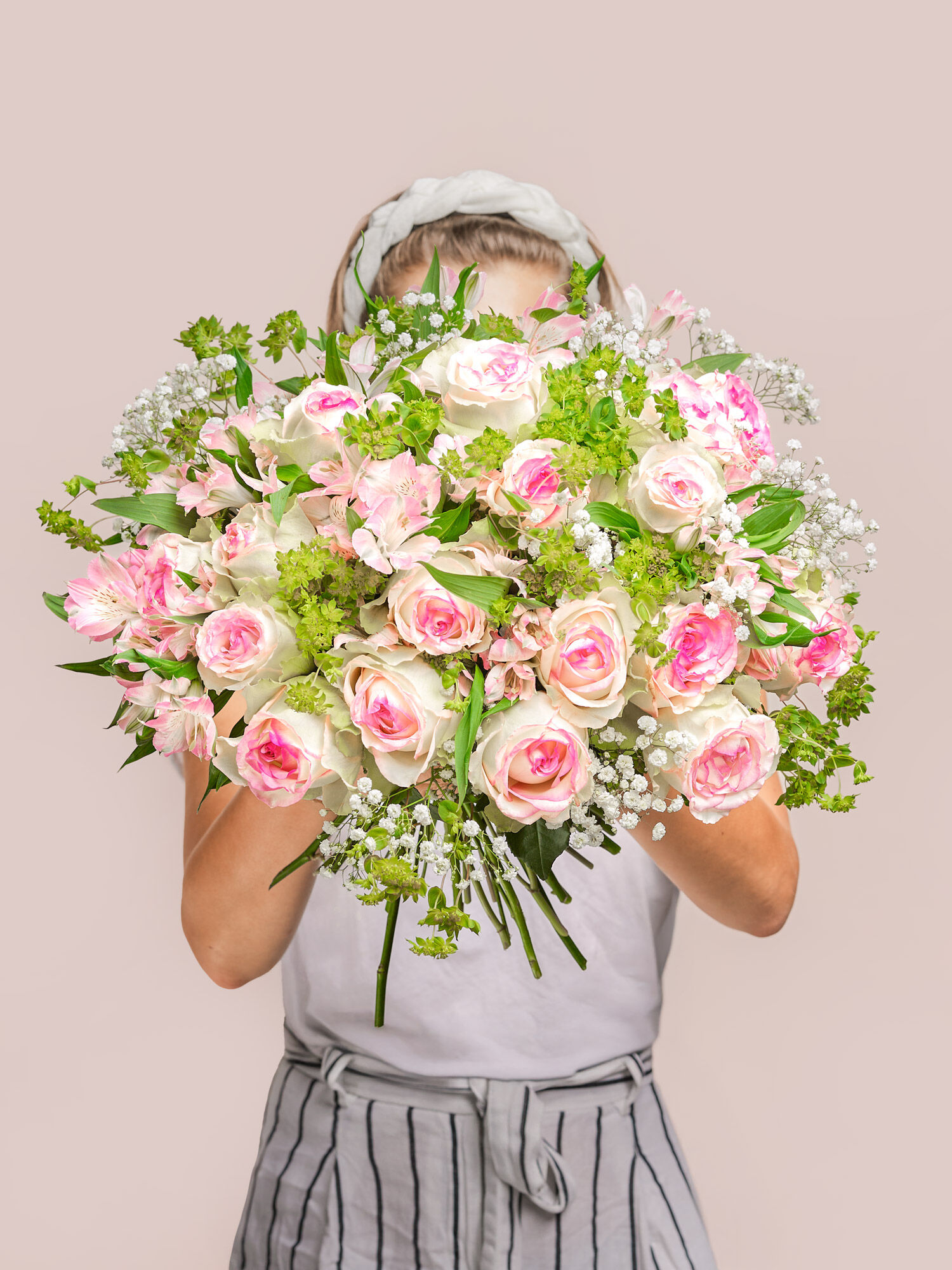 Blume, Blumen-Arrangement, Blumenstrauß, Rose, Person